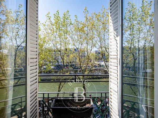 Vente appartement - Paris 4 - Ile de la Cité - Vue Seine - Appar