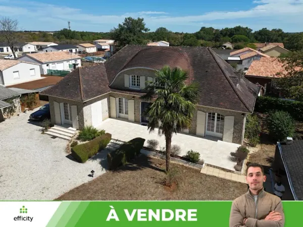 Maison 8 pièces 217 m²