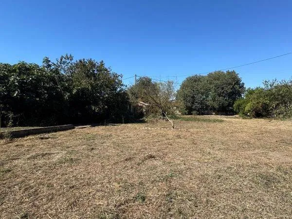 Terrain constructible 680 m²
