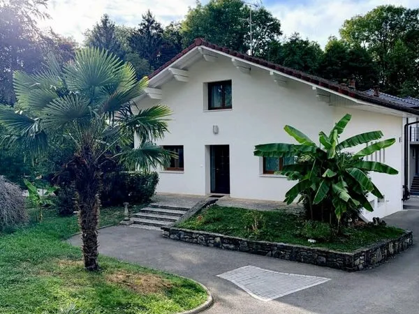 Villa 230m² sous-sol complet,6 pieces