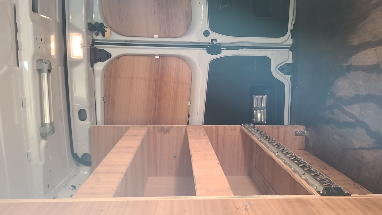 Renault TRAFIC FGN L1H1 1200 KG DCI 120 — photo 25