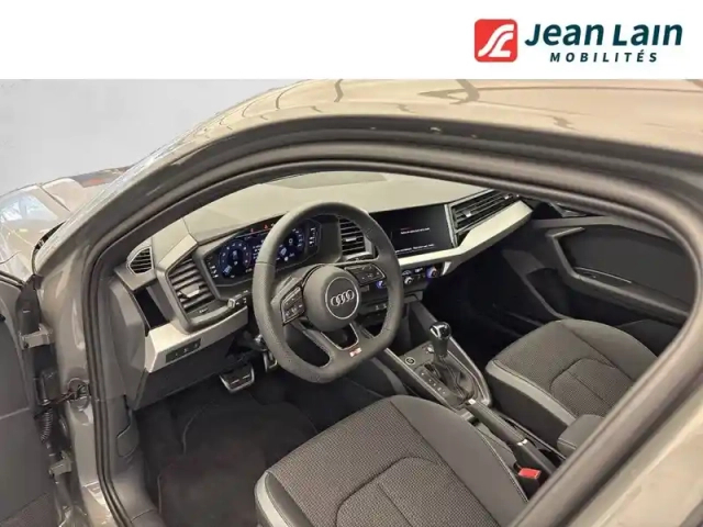 Audi A1 sportback 35 tfsi 150 ch s tronic 7 — photo 11