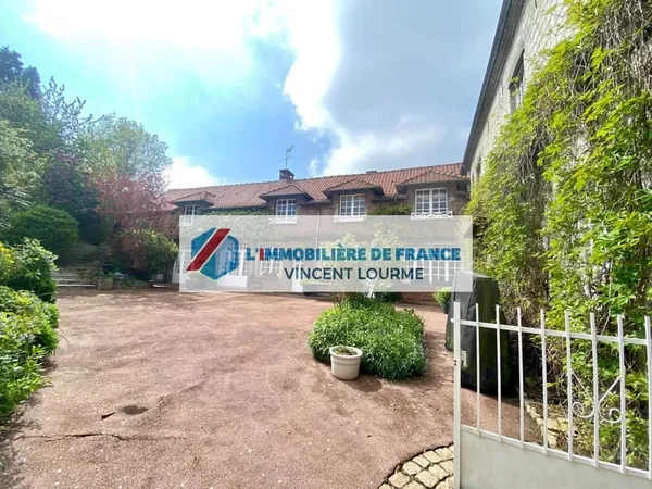 Propriété 8 chambres garage et parc