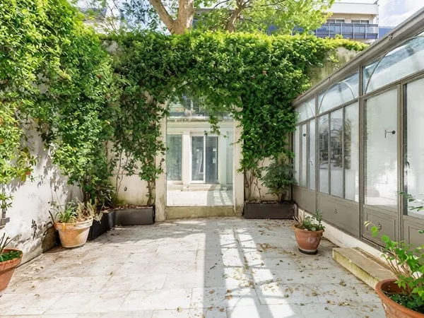 Maison 6 pièces 401 m²