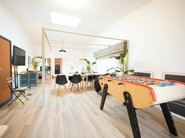 Bureau 70 m²