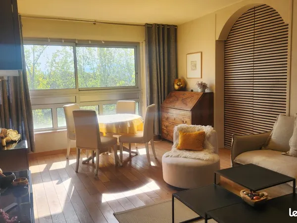 Chambre à louer 750