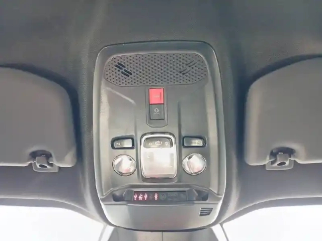 Peugeot 2008 hybrid 110 e-dcs6 — photo 18