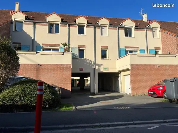 Garage / box dans résidence privée