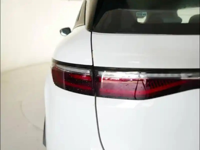 Renault Megane e-tech electric ev60 130ch evolution er optimum charge — photo 5