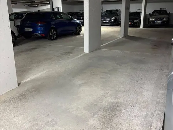 Parking 12 m²