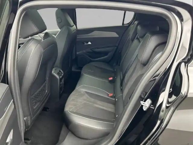 Peugeot 308 phev 180 e-eat8 — photo 41