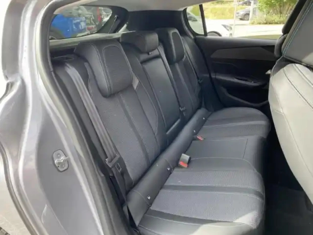 Peugeot 308 iii puretech 130 s&amp;s eat8 allure pack — photo 26