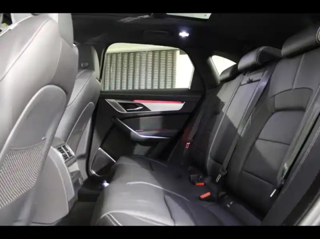 Jaguar F-Pace p400e plug-in-hybrid r-dynamic se bva8 awd — photo 29