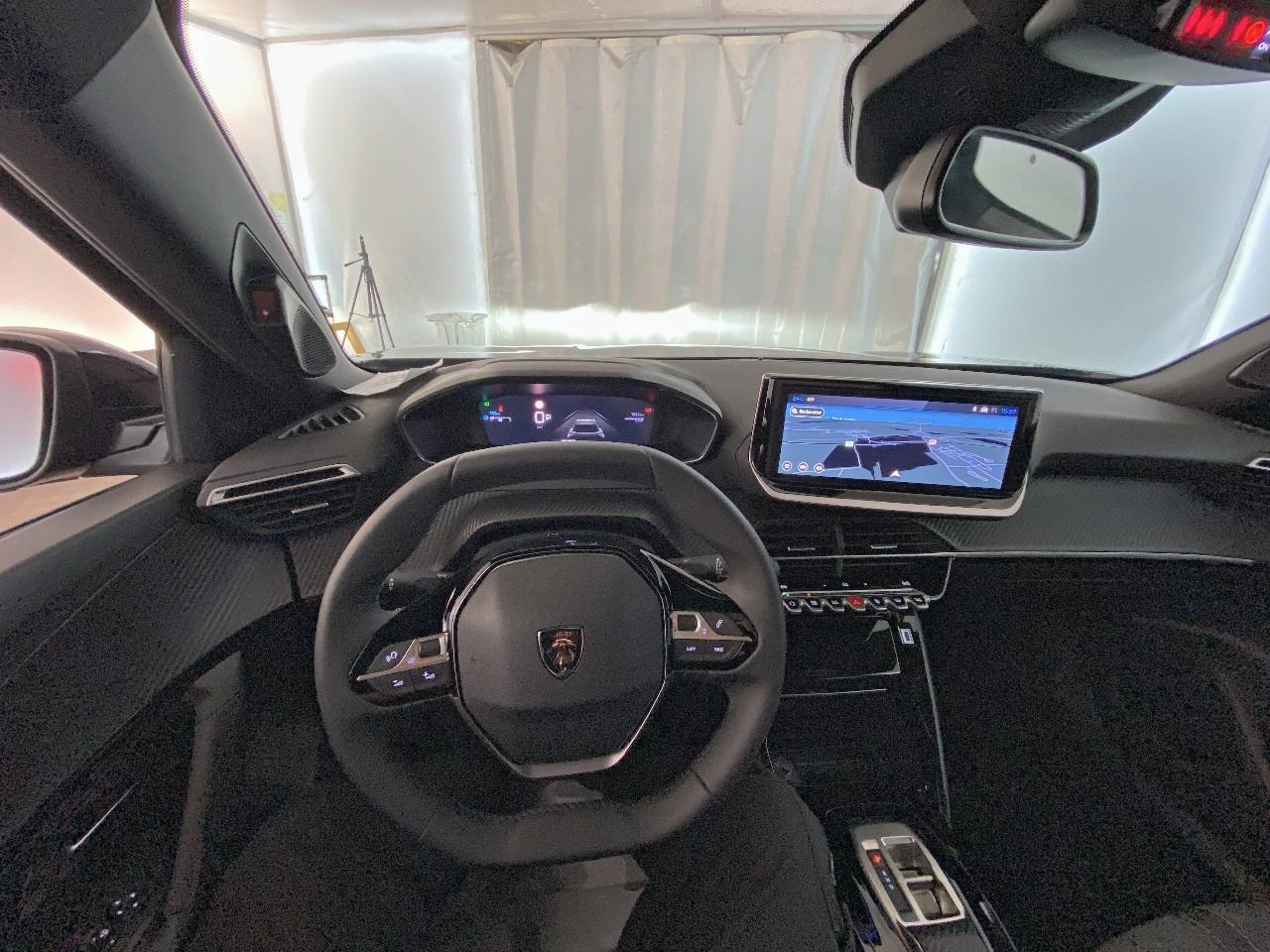 Peugeot 2008 hybrid 145 ch e-dcs6 allure — photo 12