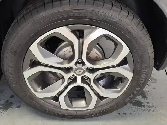 Renault Captur tce 155 edc fap — photo 14