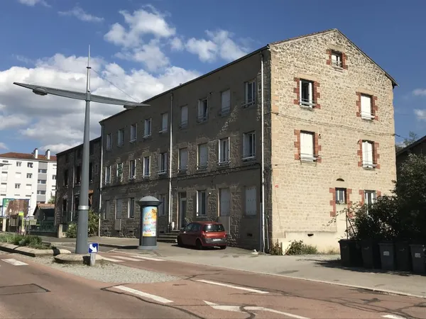 Vends immeublede DPE en A, 13 logements climatisés- 678m² au sud de Saint-Étienne