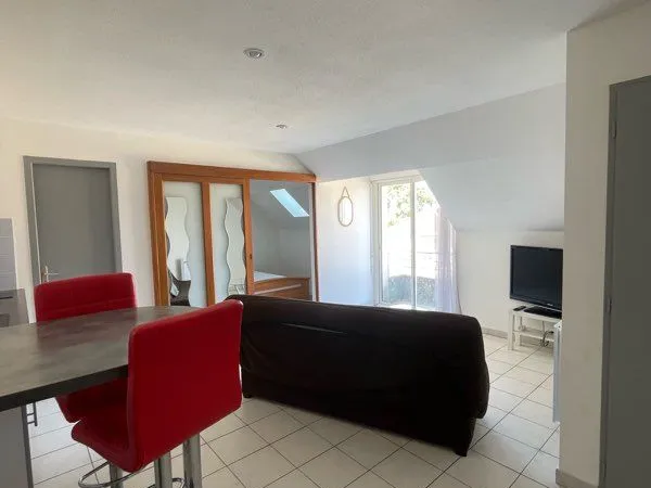 Vends Appartement 1 chambre avec petit balcon