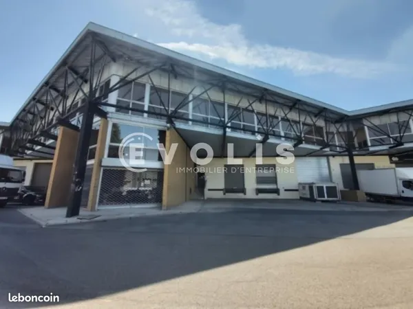 Local d'activité 1 410 m²