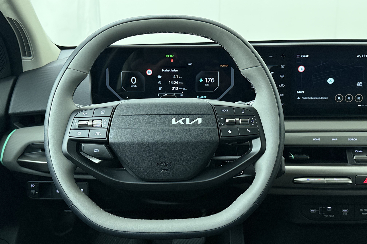 Kia EV4 — photo 10