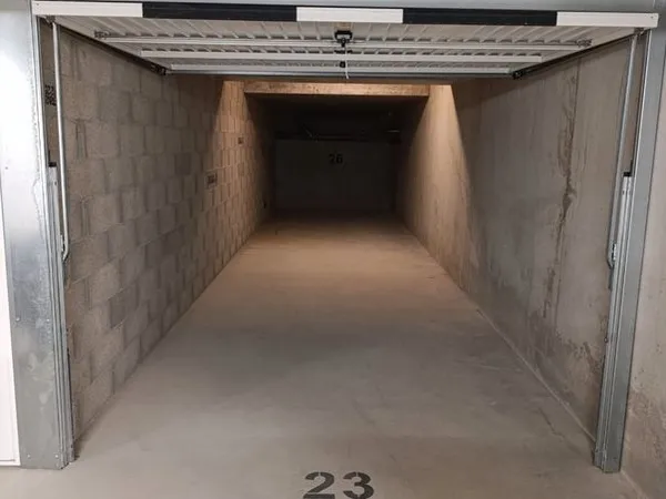 Garage double à louer