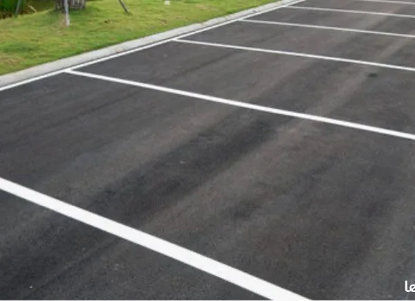 Place de parking extérieur sécurisé