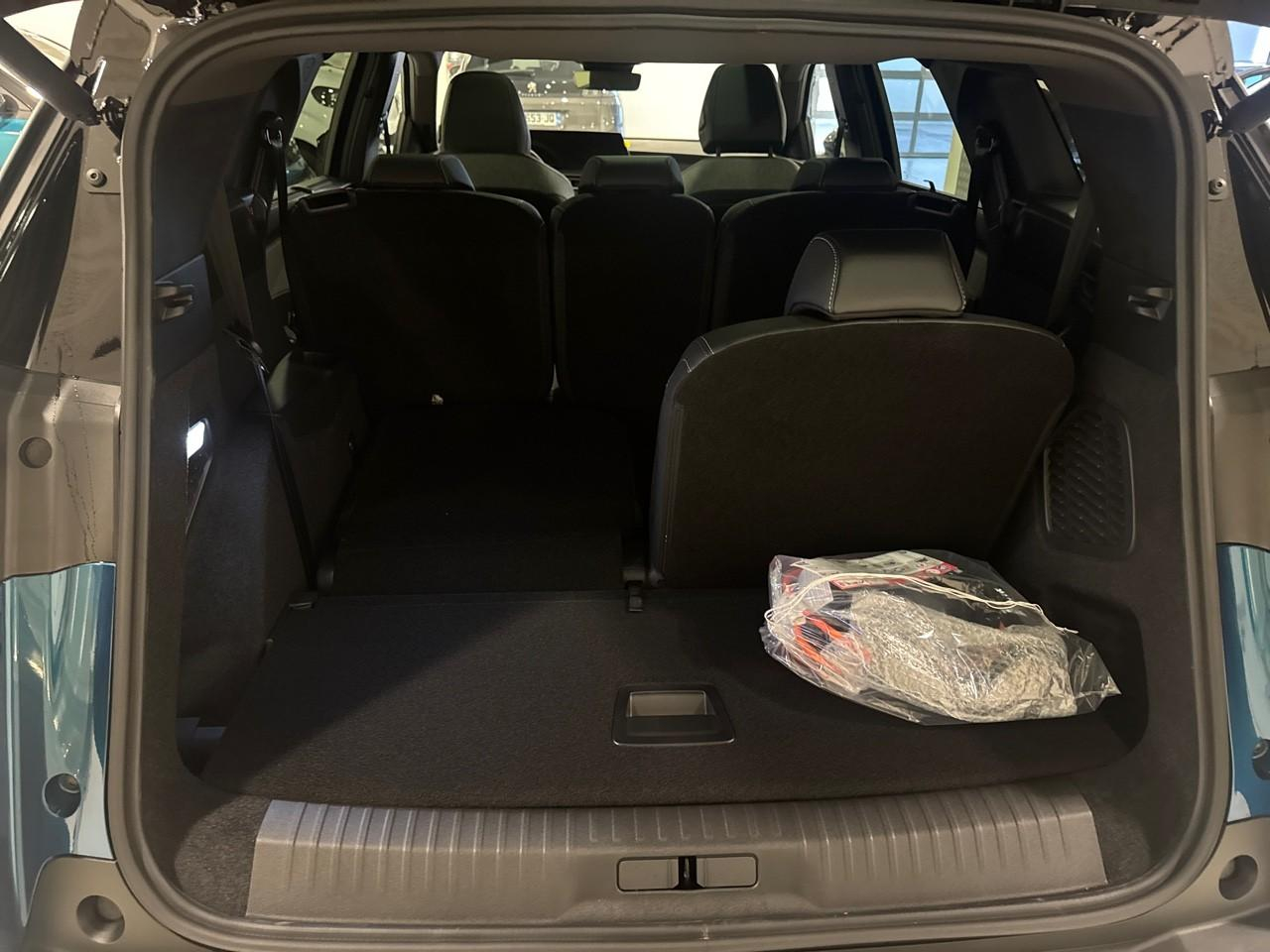 Peugeot 5008 hybride rechargeable plug-in 195ch gt e-dcs7 — photo 6