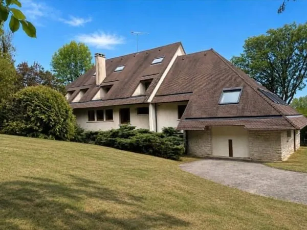 Maison 14 pièces 385 m²