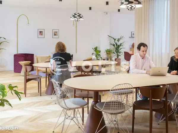 Bureaux 280 m²