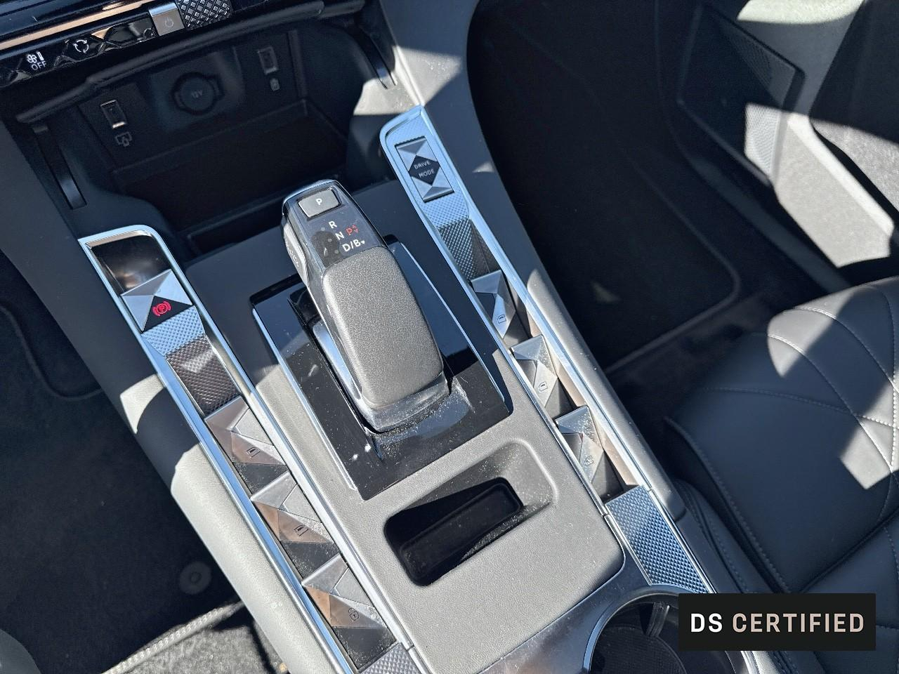 Ds Ds 7 crossback 1.6 plug-in hybrid 225ch pallas ligne business — photo 13