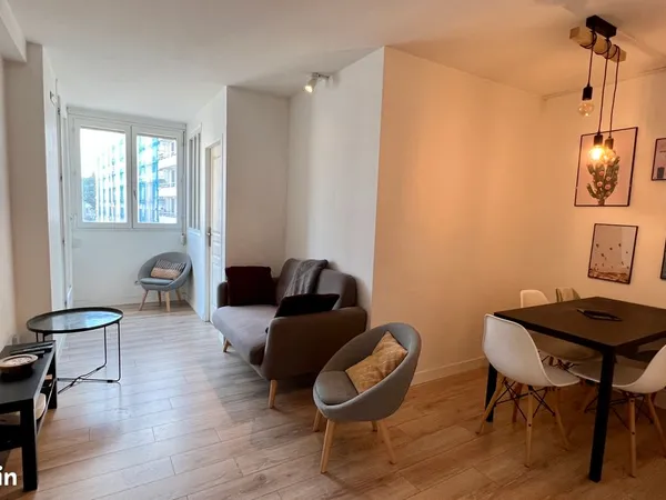 Colocation Villeurbanne Gratte Ciel - 90m2 - Chambre meublée