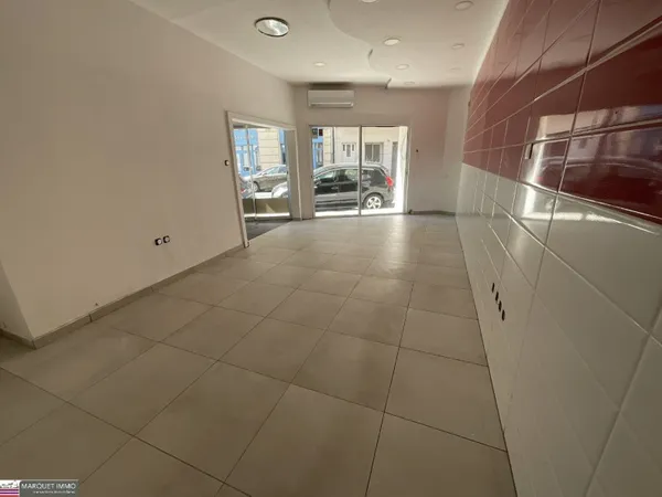 Local commercial 2 pièces 38 m²
