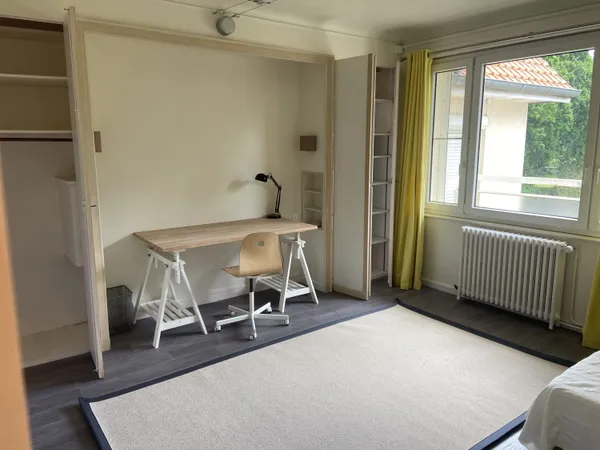 Loue chambre en colocation dans maison