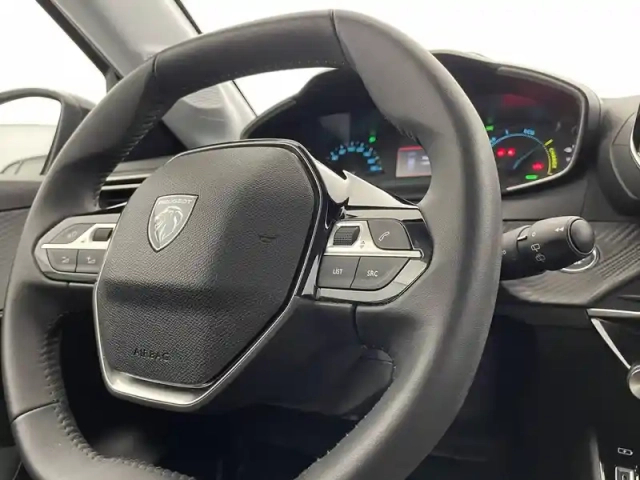 Peugeot 208 electrique 50 kwh 136ch — photo 29