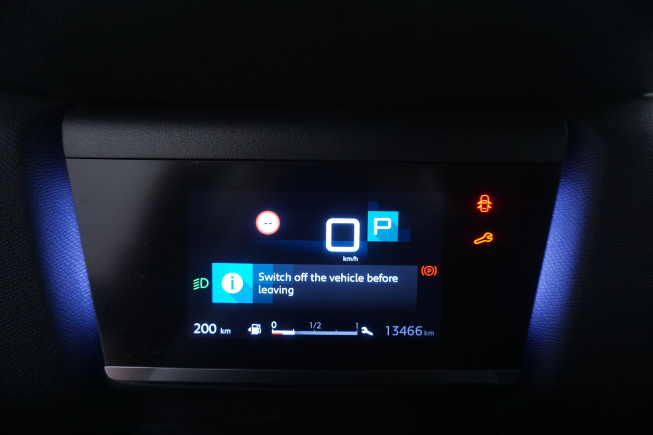 Citroën C4 X — photo 11