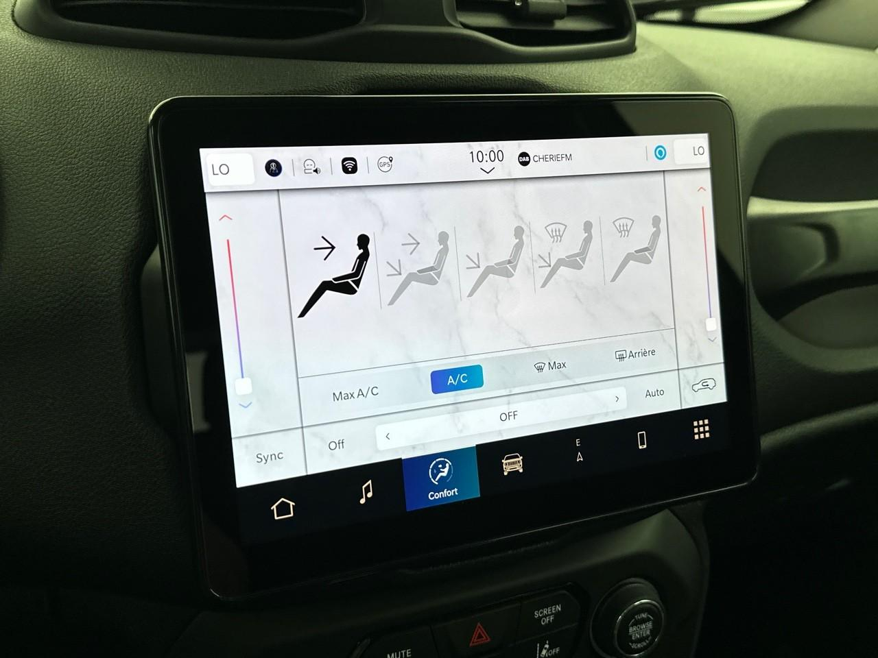 Jeep Renegade 1.5 turbo t4 130 ch bvr7 e-hybrid altitude — photo 24