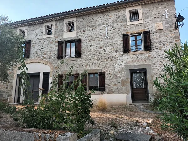 MAISON 4 CHAMBRES GARAGE JARDIN