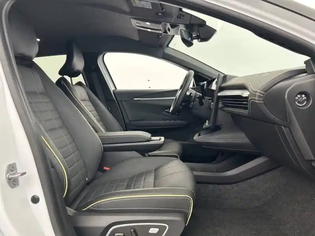 Renault Megane e-tech 220 ch autonomie confort gsr2 — photo 41