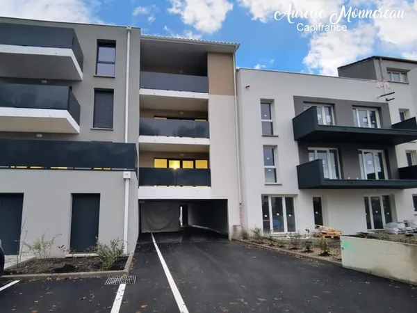 Dpt Gironde (33), à louer VILLENAVE D'ORNON appartement T3 de 78,51 m² - Plain pied- 2 Places de par