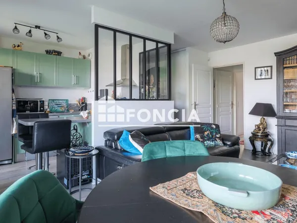 Résidence de Prestige - 3 Pièces Lumineux avec Terrasse, Balcon et Box