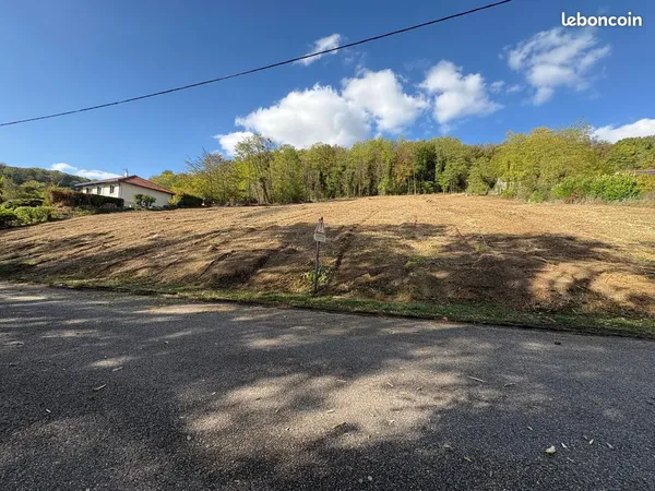 Parcelle de 6700m² avec permis d'aménager accepté pour 6 parcelles