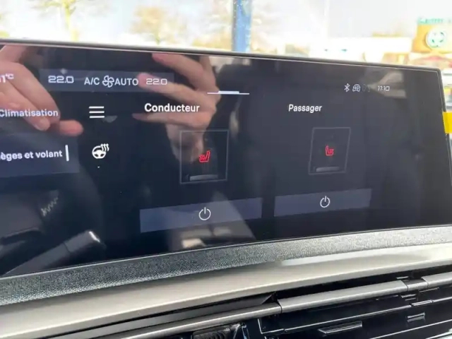 Peugeot 3008 hybrid 145 e-dcs6 — photo 39