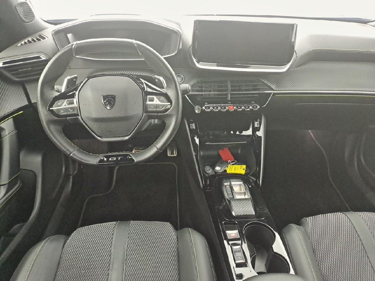 Peugeot 2008 puretech 130 s&s eat8 gt — photo 8