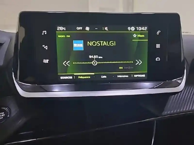 Peugeot 2008 puretech 130 s&amp;s bvm6 — photo 41