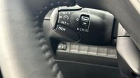 Peugeot 2008 e-2008 156ch 54 kWh Allure — photo 17