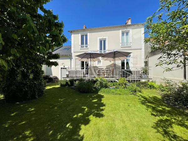 Maison 7 pièces 166 m²
