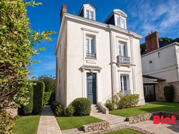 A VENDRE EN EXCLUSIVITÉ - Maison de caractère à Saint Servan