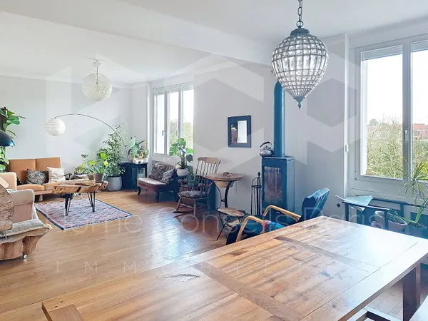 Maison 7 pièces 200 m²