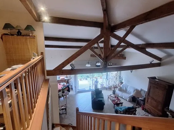 Appartement en duplex à la Bastide du Salat.