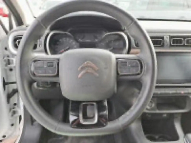 Citroën C3 1.2 puretech 110ch s&amp;s shine 120-123g — photo 10