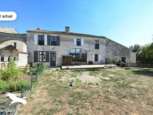 Maison 6 pièces 232 m²